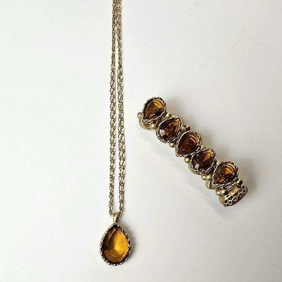 Necklace and Bracelet Set-Gold Tone w/ Yellow Stones - Picture 4 of 8